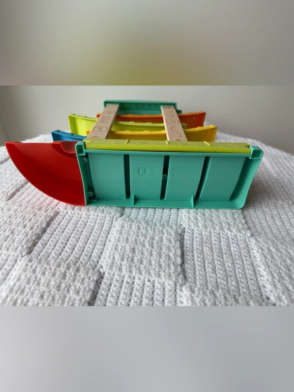 Gigglescape Wooden Race Car Ramp